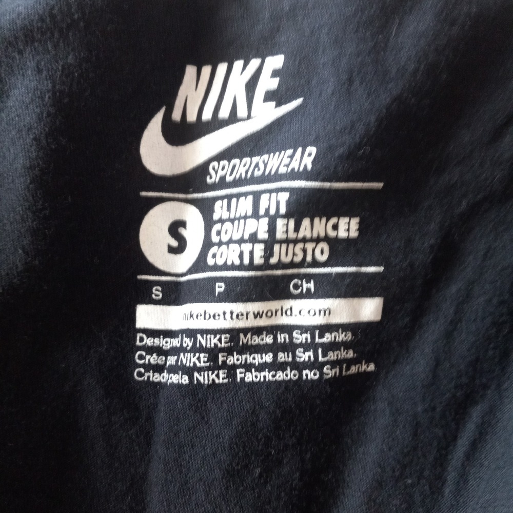 Nike‎ Womens Black V-Neck Graphic T-Shirt Abstract Sunburst Cotton Tee RN56323 - Picture 6 of 6